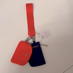 NWT  lululemon dual wristlet pouch